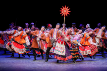 &laquo;Все движения наполнены смыслом&raquo;. Как развивается и чем живет народный коллектив &laquo;Хорошки&raquo;